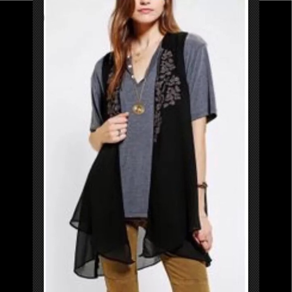 ECOTE Anthropologie Urban Rare Vest Lightweight Boho NWT Embroidered Black